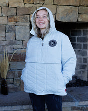 Load image into Gallery viewer, White Quilted Pullover