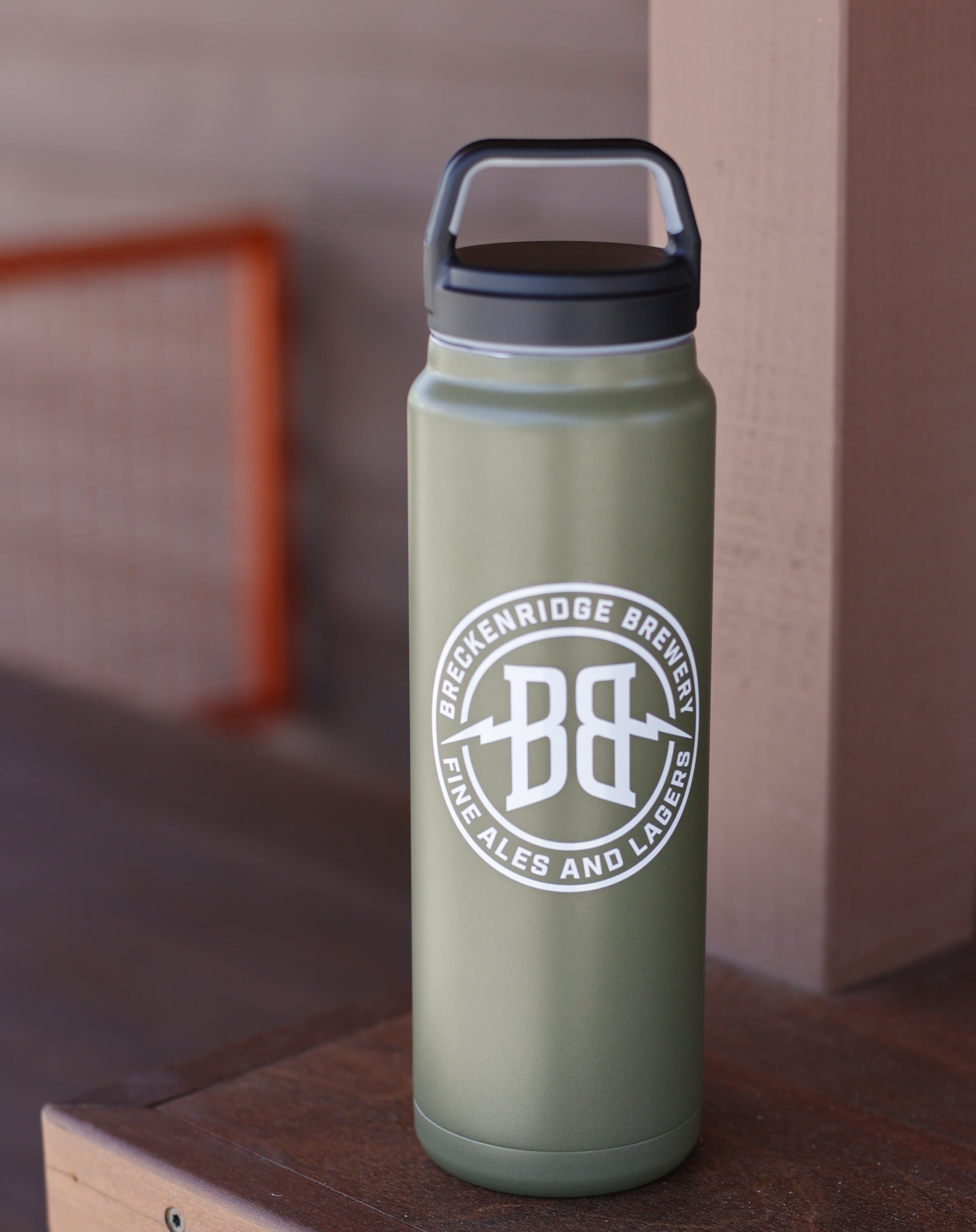 Load image into Gallery viewer, 32oz Shine Growler - Military Green
